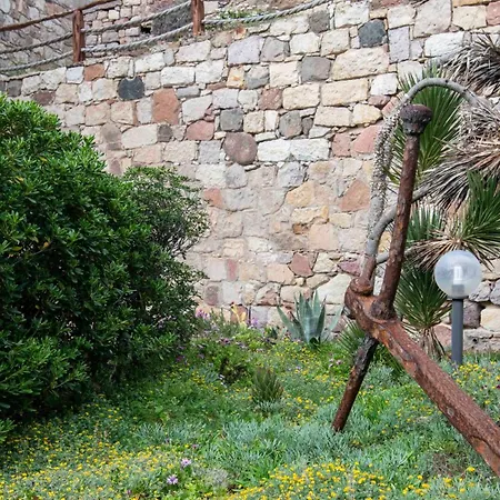 Il Giardino Della Casa Dei Pescatori - Portopaglia غونيسا